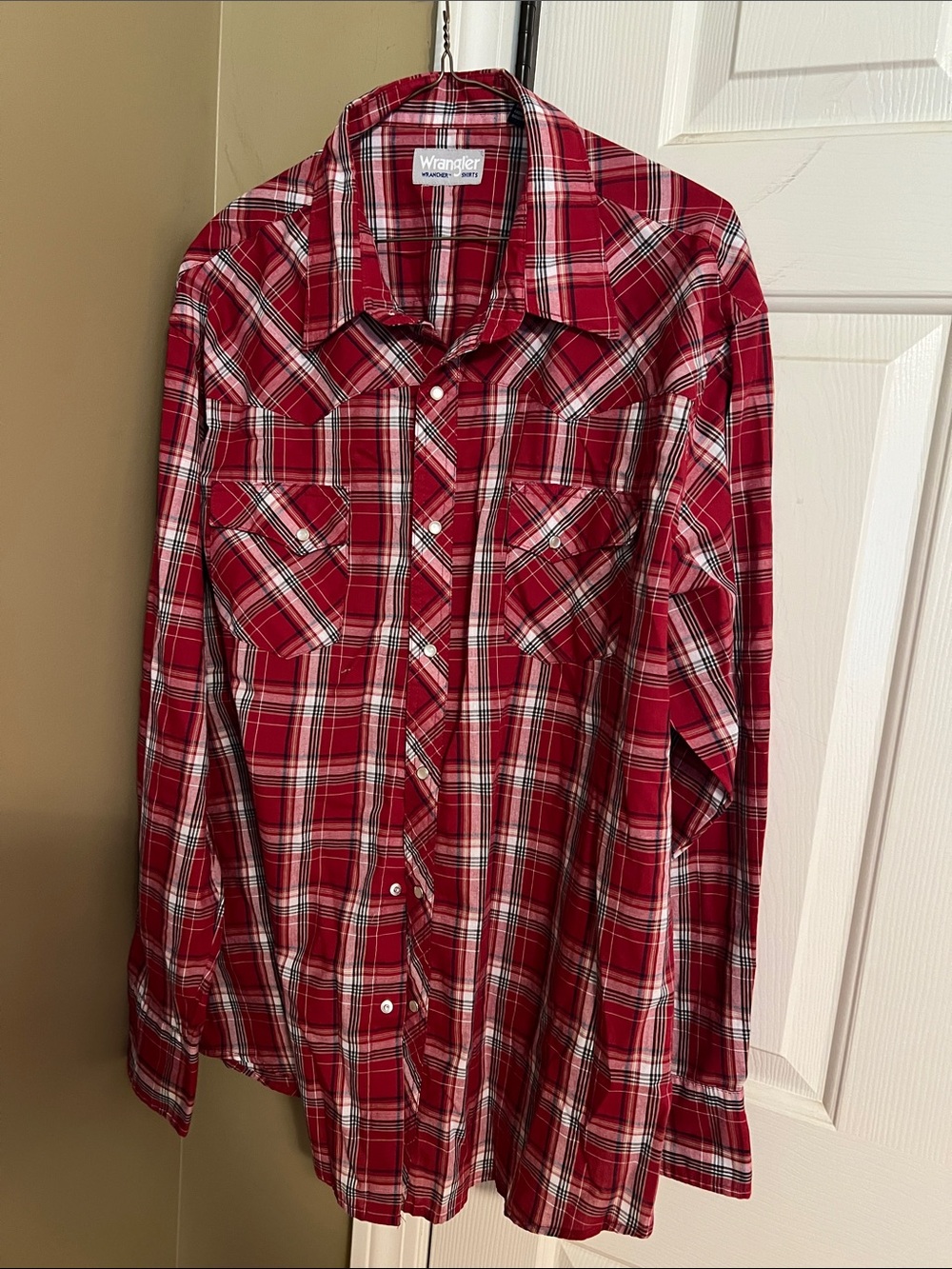 Wrangler Red and White Plaid Long-Sleeve Button-Down Shirt